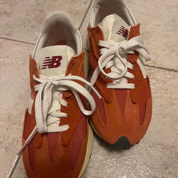 New Balance 327 Rust Color and White Women’s Athletic Shoes - Picture 5 of 9